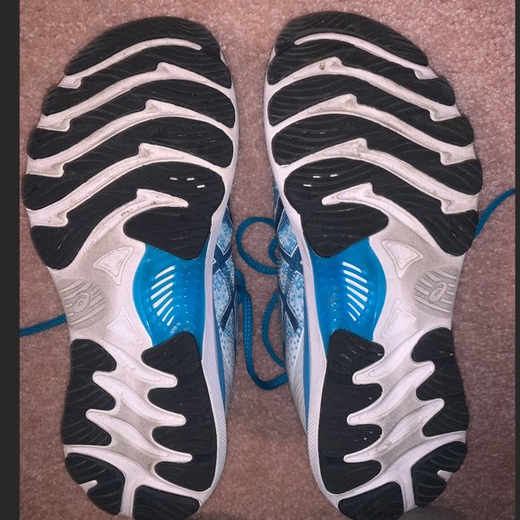 Asics Gel-Nimbus 23, Women's, Size 8 - Picture 5 of 5